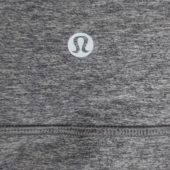 Lululemon Athletica Size 4 Gray Women's Leggings with Detail On Ankle Tied To It - Picture 7 of 9
